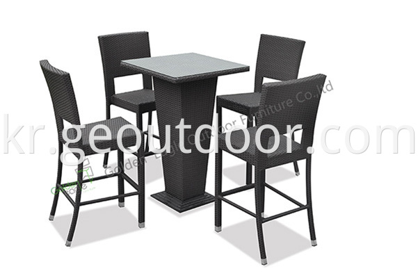 outdoor wicker bar set